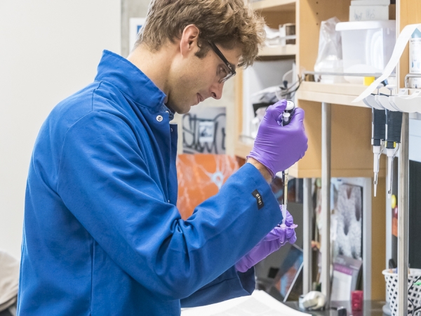 Researcher in an Anesthesiology Department lab