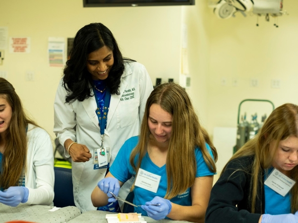 Dr. Nimisha Parekh with students in the Summer Healthcare Experience Program