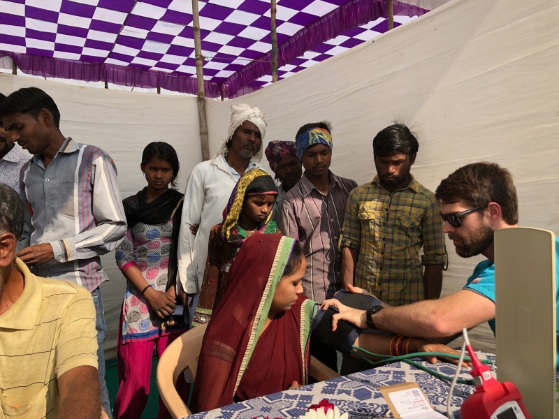 Treating over 1,000 patients at a pop-up clinic held at a sugar factory in Gujarat, India.