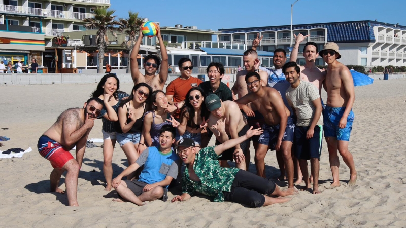 Beach days and team vibes – because residency is better with a dose of sun, sand, and the ocean!