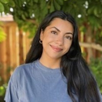 A profile headshot of Lauren Faraone