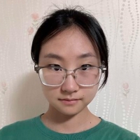 a profile headshot of Mengyu Zhang