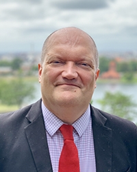 Eric Vilain headshot, cropped 200x250px