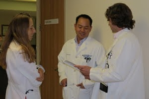 PMR – Residents in discussion 300x200